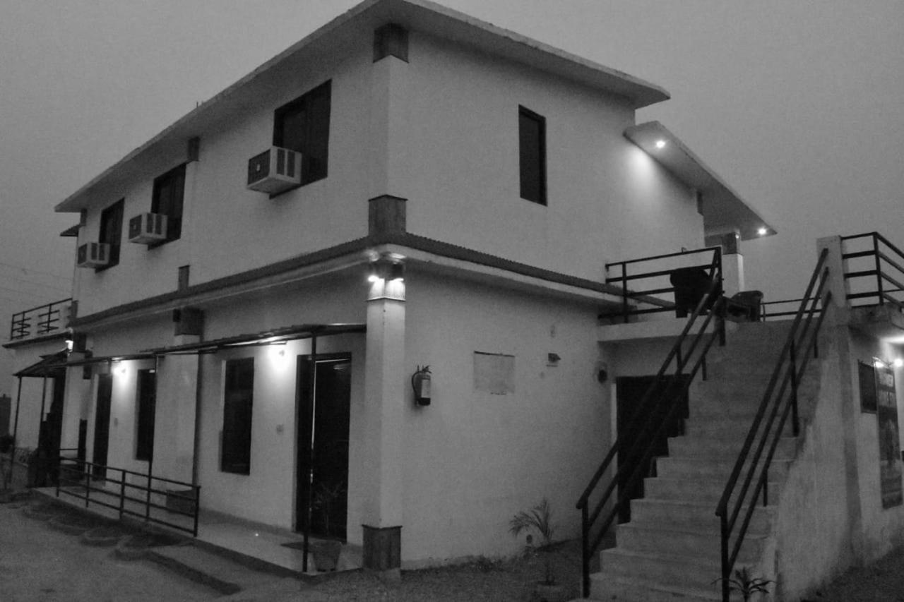 Corbett Bhavesh Home Stay Jhirna Стая снимка